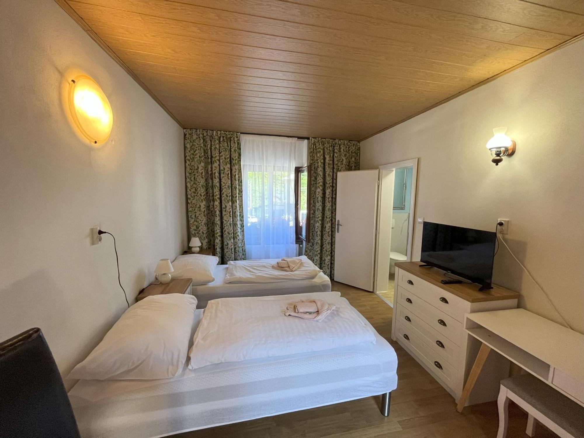 Country House & Restaurant Hronec 외부 사진